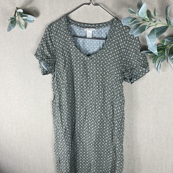 H&M > Green Floral Shift Dress - Picture 4 of 10